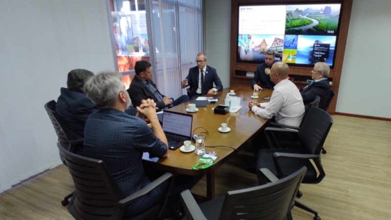 Reunião entre SEA e CIASC