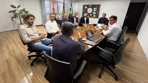 Equipe da Secretaria do Planejamento em visita ao CIASC