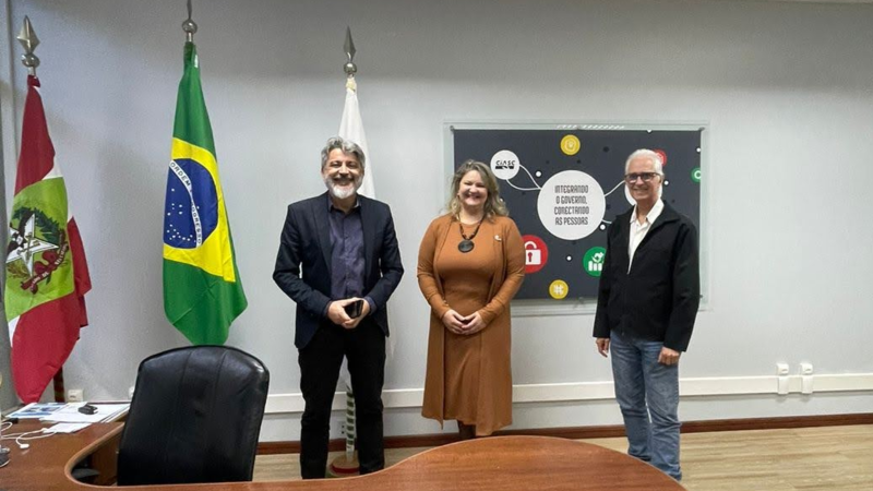 Diretora da Fapesc visita instalações do CIASC