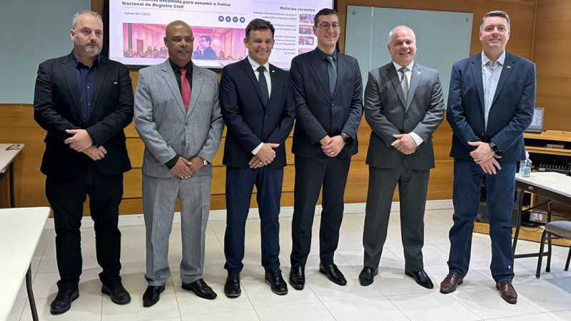 Presidente do INSS conhece soluções do CIASC em visita à empresa